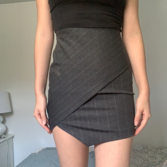 Grey Asymmetrical Skirt - Picture 2 of 2